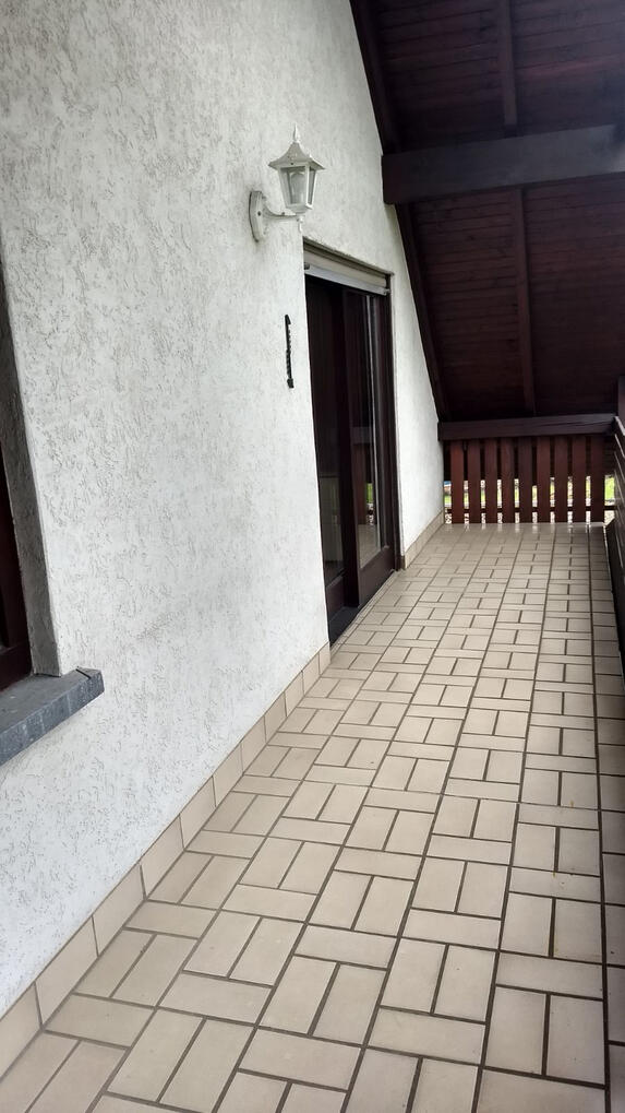 Überdachter Balkon Ost Obergeschoss (12,4 m²)