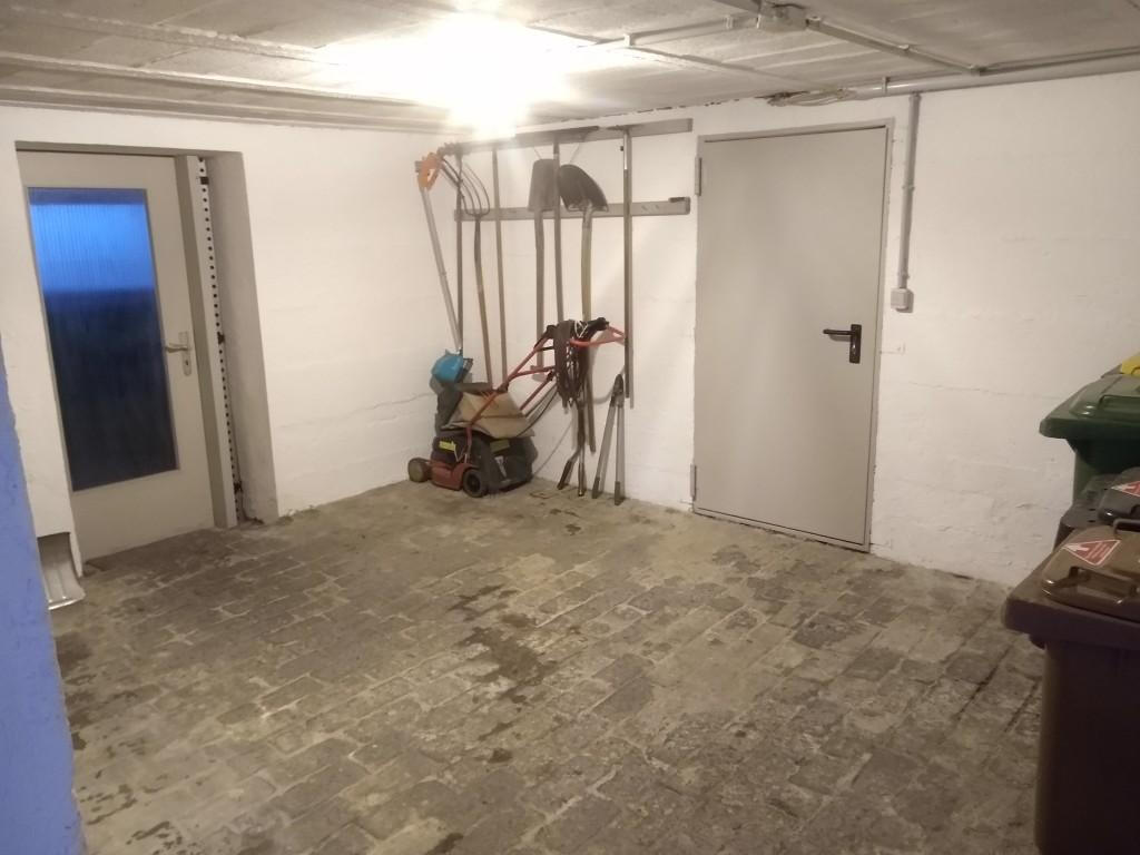 Gemeinschaftskeller beider Wohnungen mit Erdgeschoss-Garagenzugang